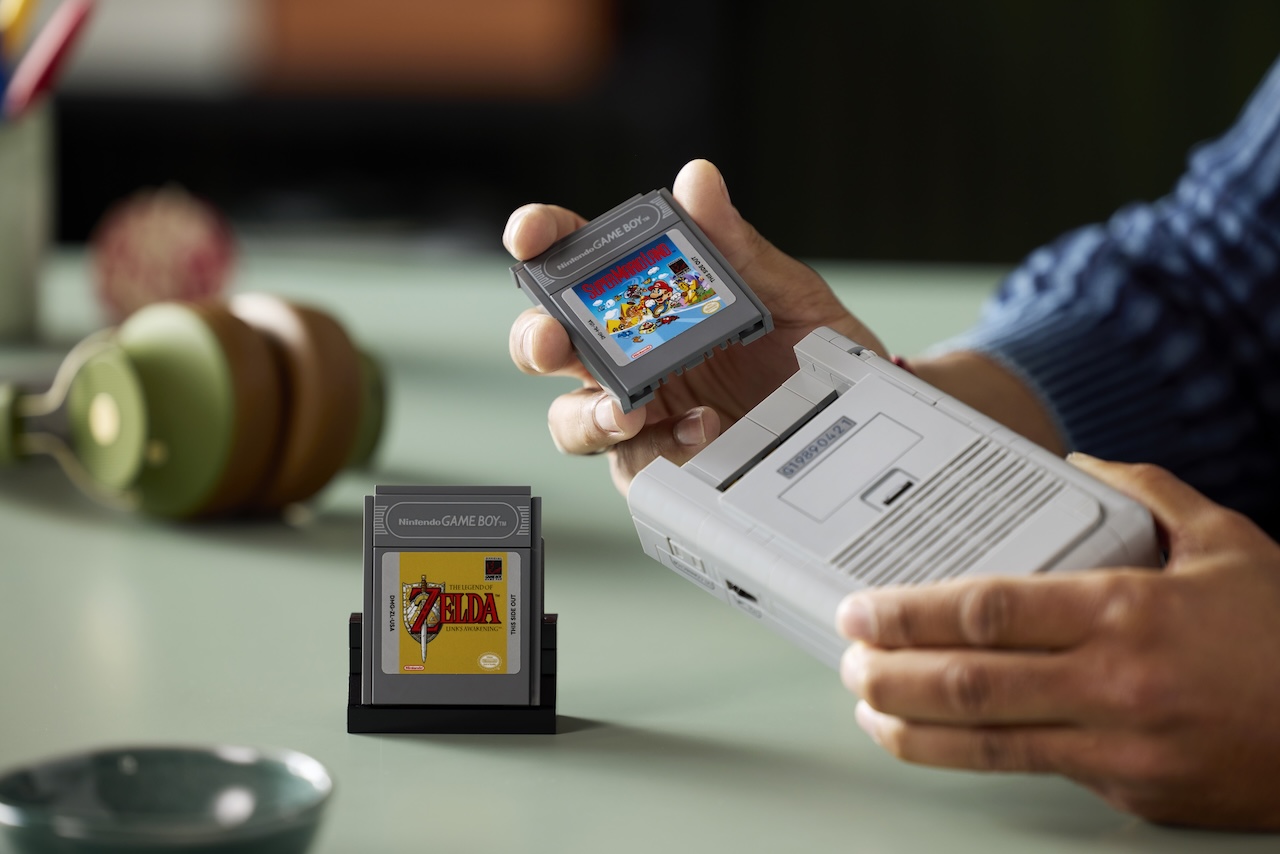 LEGO 72046 Game Boy revealed with Mario and Zelda cartridges