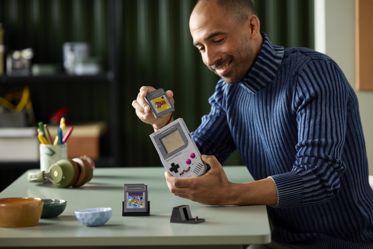 LEGO 72046 Game Boy revealed with Mario and Zelda cartridges