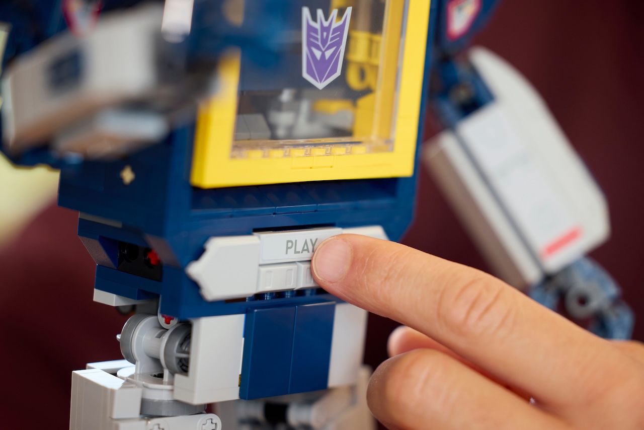 LEGO® 10358 Soundwave, the first Decepticon in the LEGO® Transformers lineup