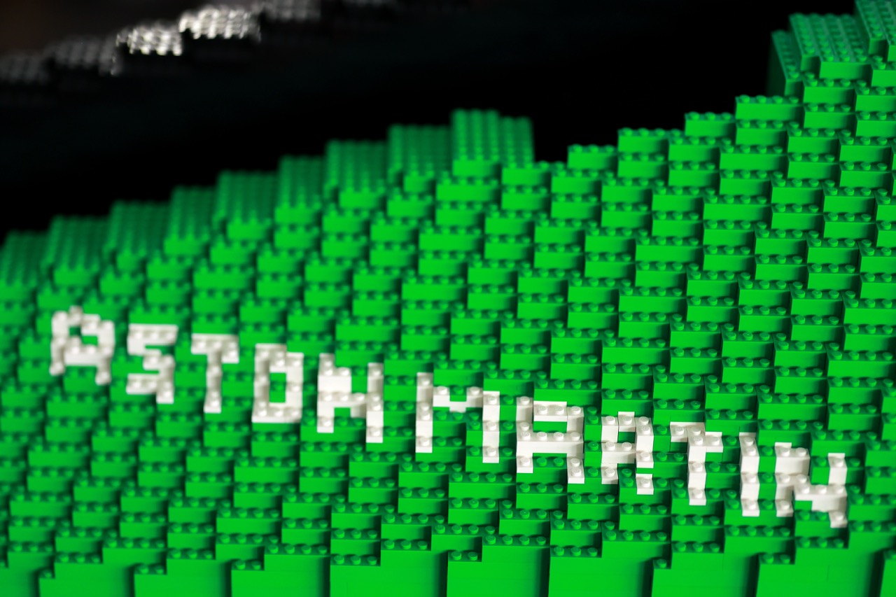 LEGO&reg; and Formula 1&reg; Make History: 10 Life-Sized, Drivable LEGO&reg; F1 Cars Debut at the 2025 Miami Grand Prix