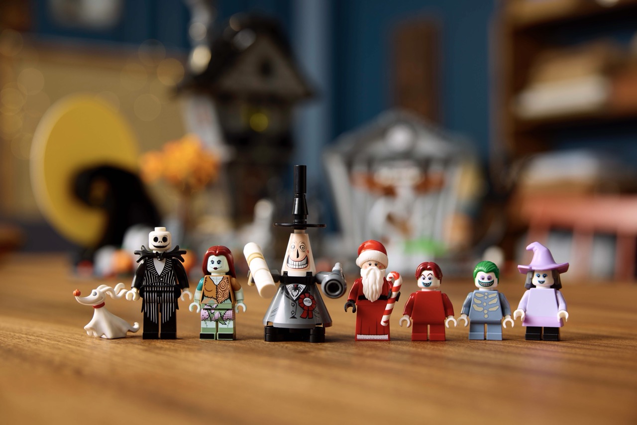 LEGO® 21351 The Nightmare Before Christmas: A Spooky, Brick-Built Tribute