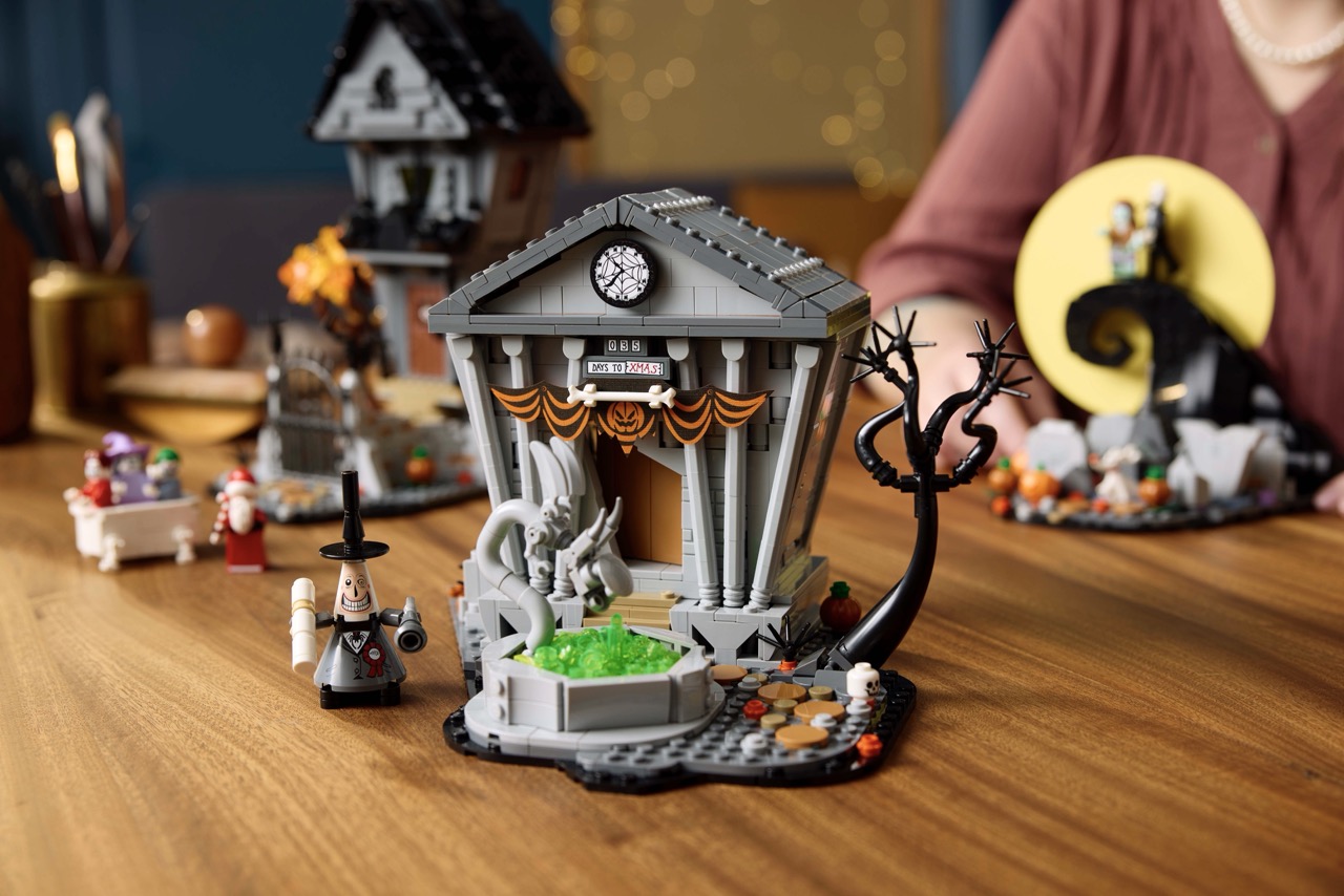 LEGO® 21351 The Nightmare Before Christmas: A Spooky, Brick-Built Tribute