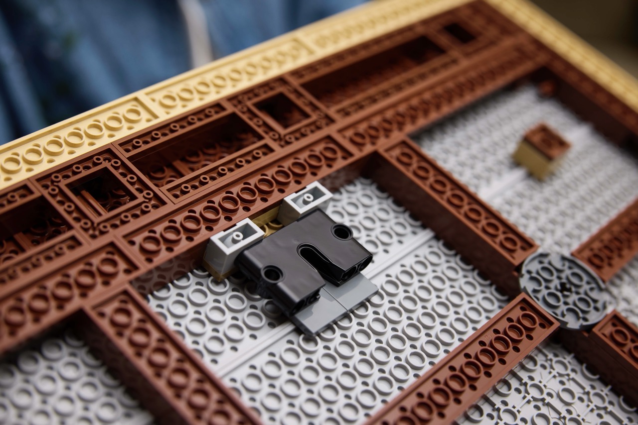 LEGO® Art 31215 Vincent Van Gogh Sunflowers: A Brick-Built Masterpiece for Your Wall