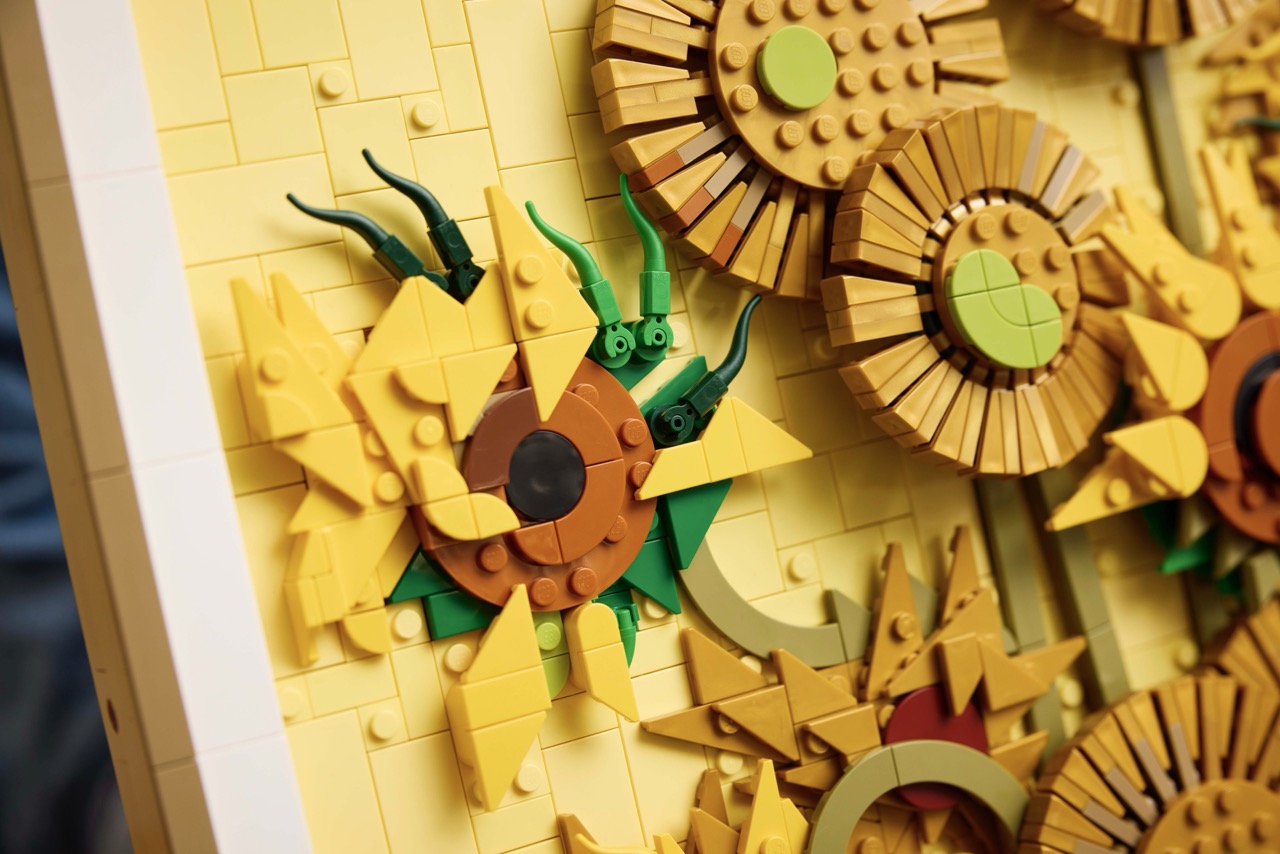 LEGO® Art 31215 Vincent Van Gogh Sunflowers: A Brick-Built Masterpiece for Your Wall