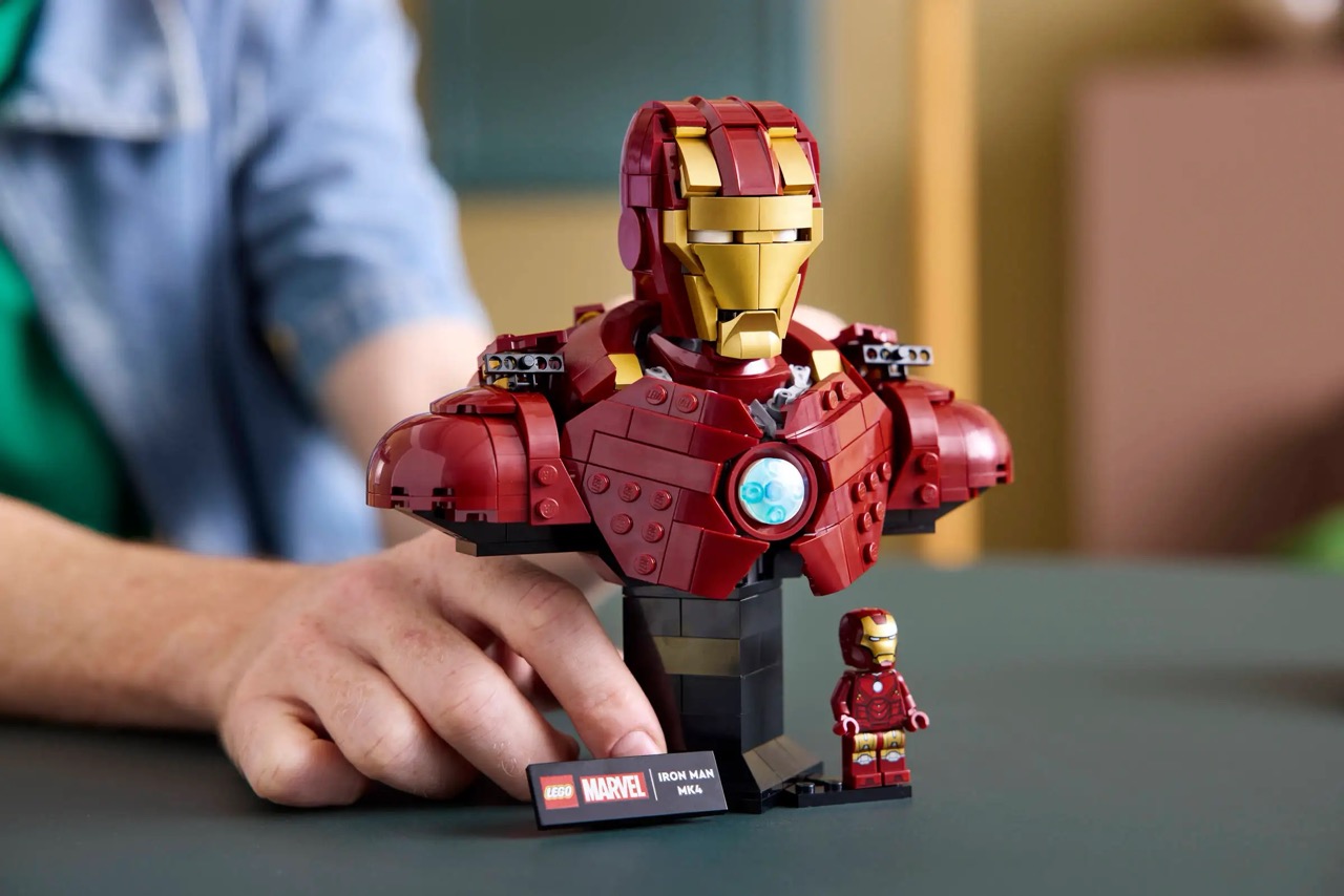 LEGO® Marvel Mini Bust Collection: Iron Man MK4 and Iron Spider-Man Busts Unveiled