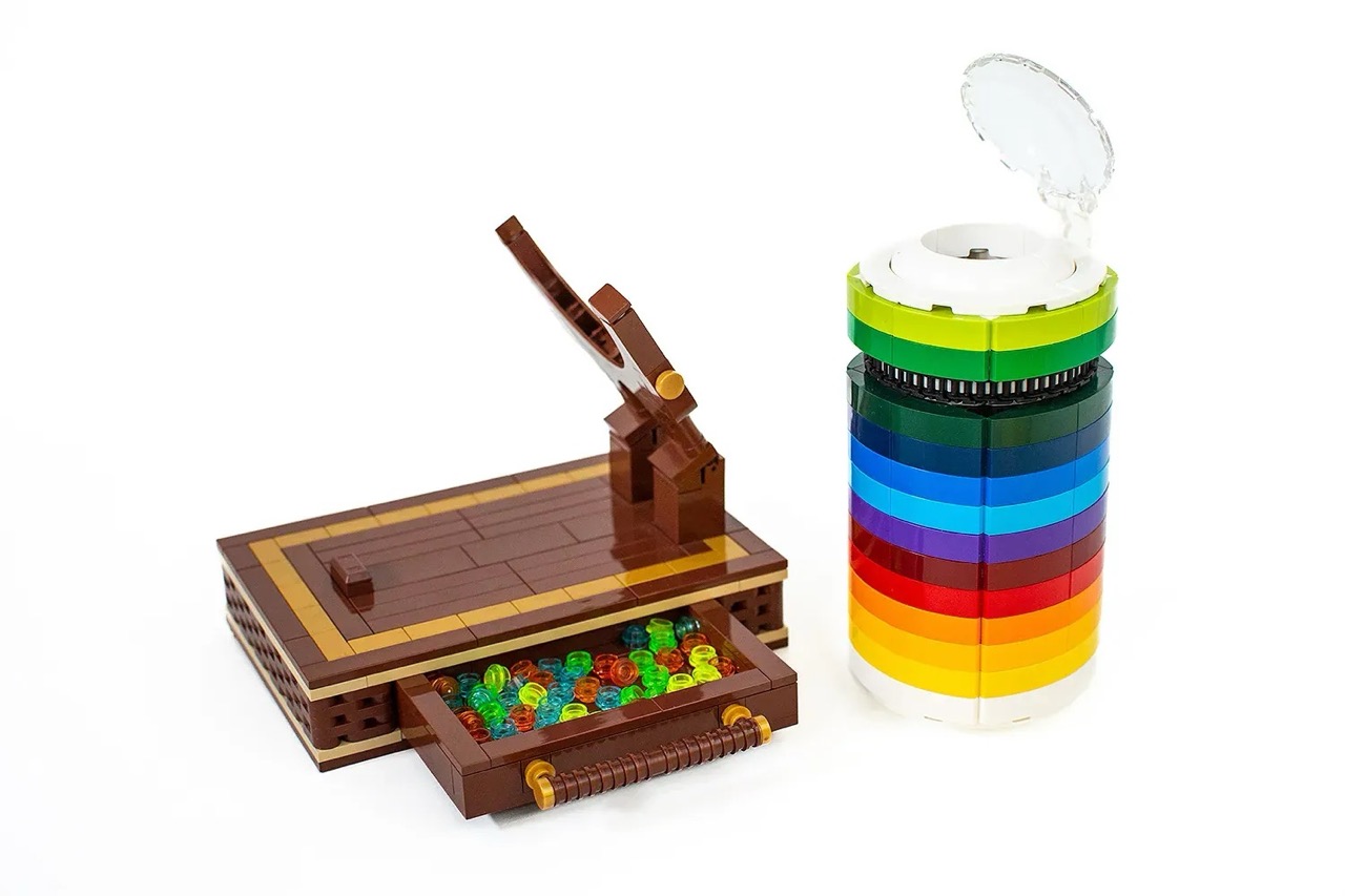 Milan Sekiz built a working LEGO® kaleidoscope with only official parts.