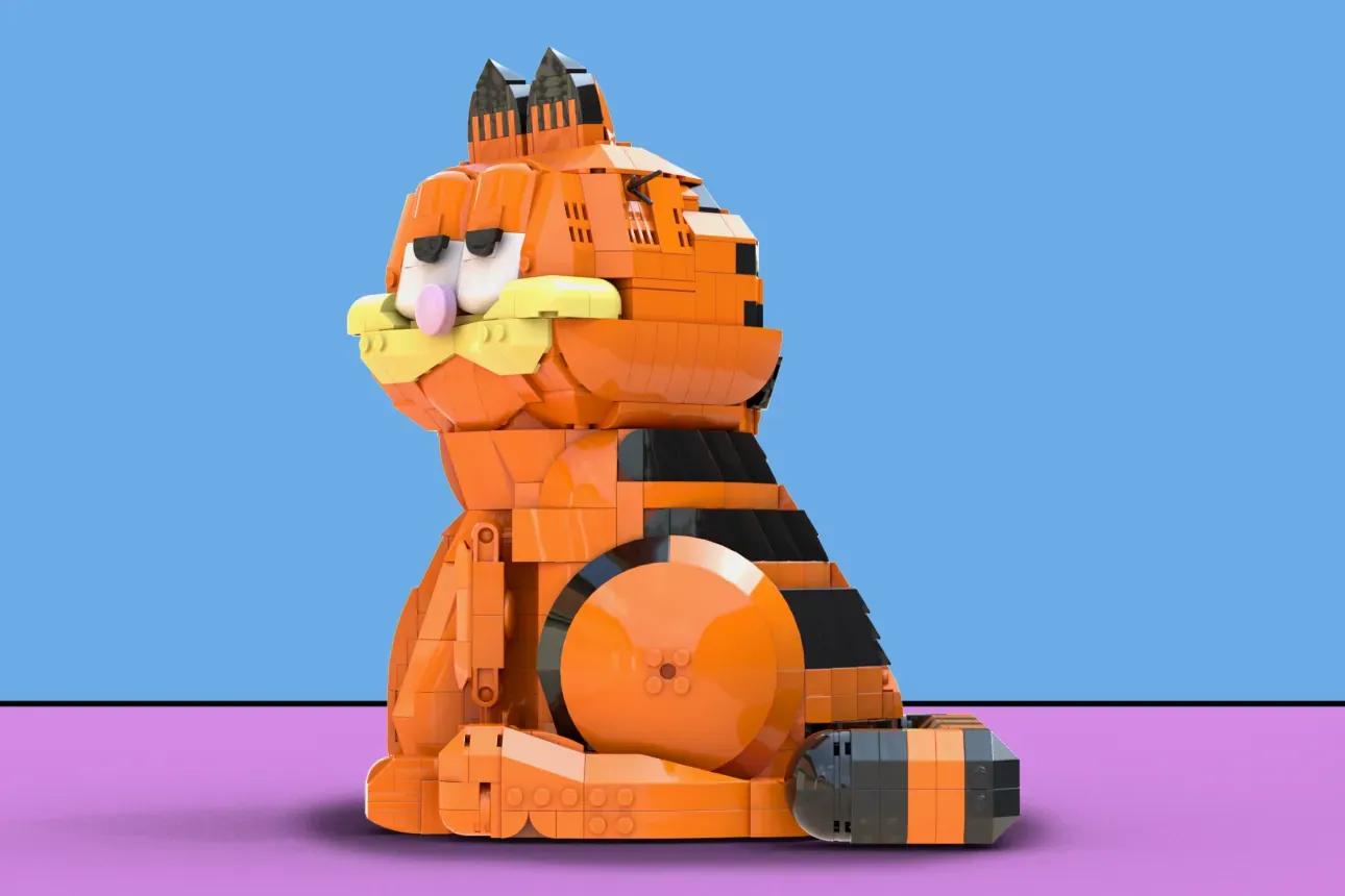LEGO® Garfield by Packatrix has reached 10,000 votes on LEGO® Ideas.