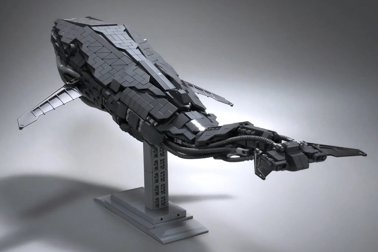 The Blue Whale Mech by Mitsuru Nikaido reached 10,000 votes on LEGO® Ideas and is under review.