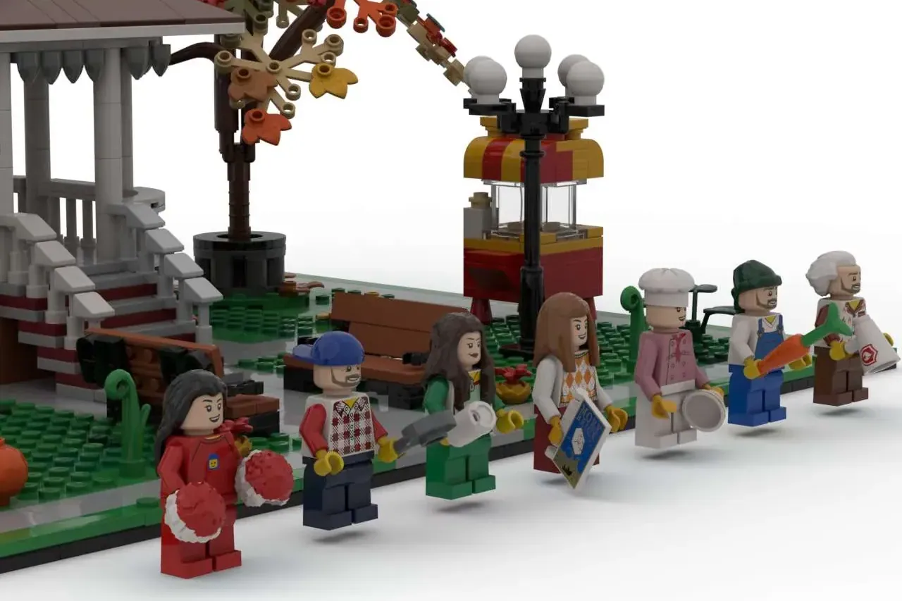The Gilmore Girls Stars Hollow Town Square, Autumn Edition by AmyAlasko has hit 10.000 votes and is under LEGO® review.
