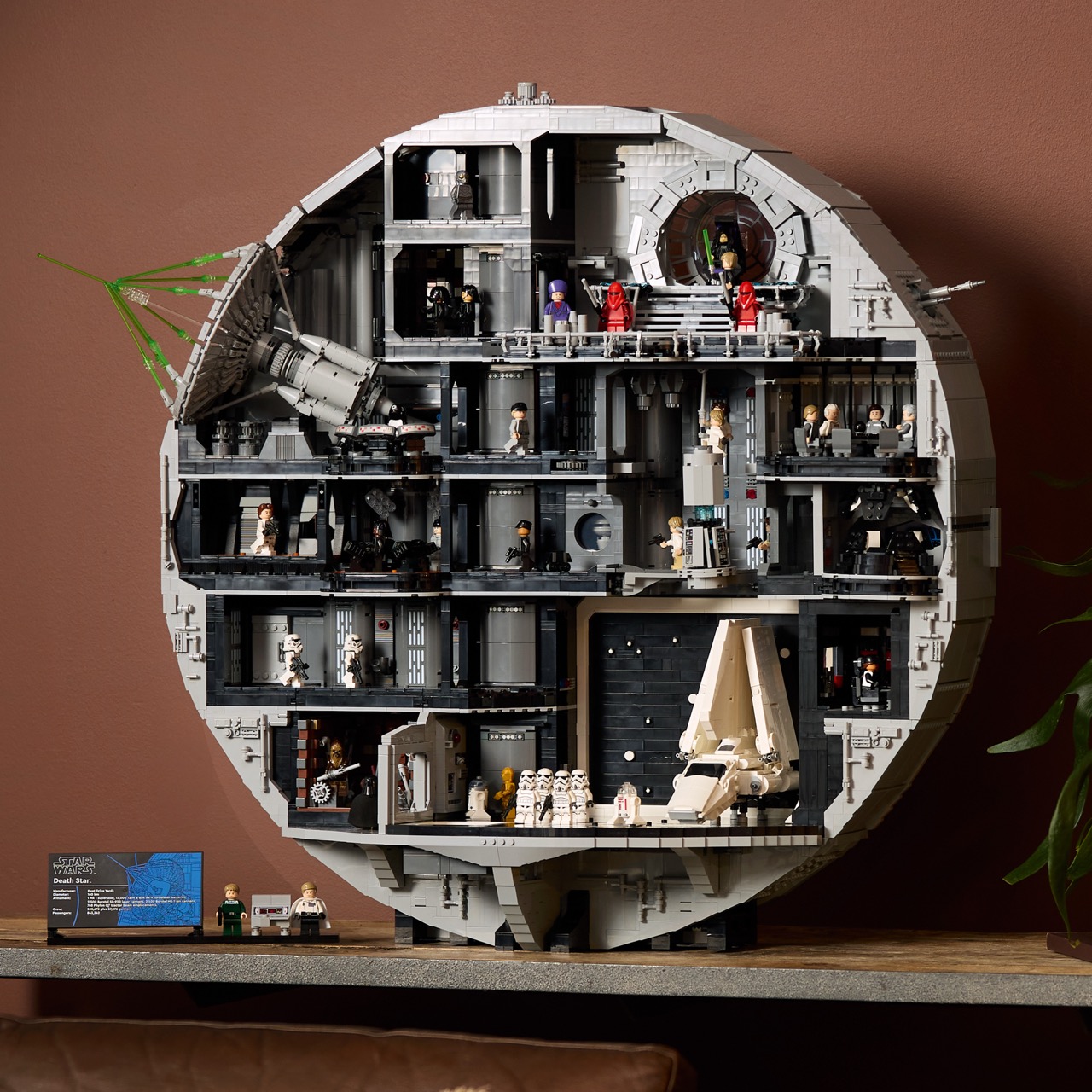 LEGO® Star Wars™ Death Star™ 9023 peças disponível em Portugal com evento especial