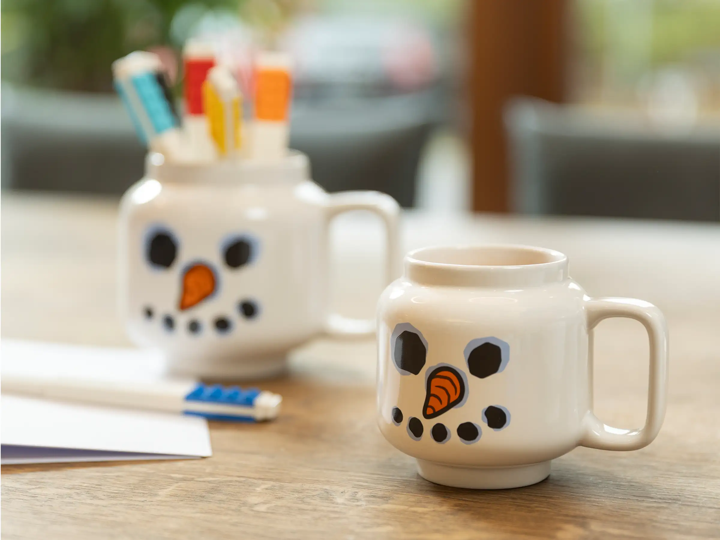 LEGO® 5009906 Snowman Mug and Storage Heads Arrive for Christmas 2025