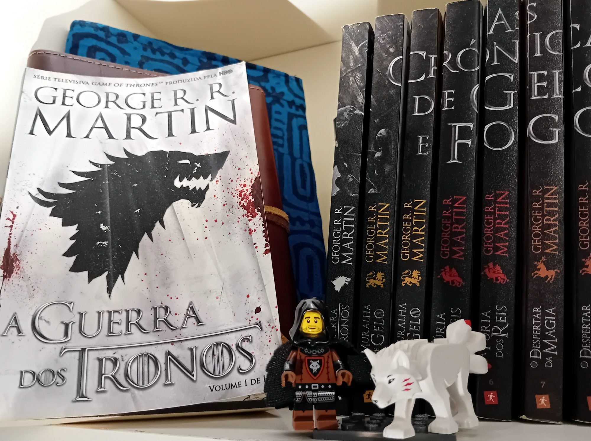 Jon Snow and a potentially 'sinful' modification to the LEGO® Wolfpack Beastmaster set