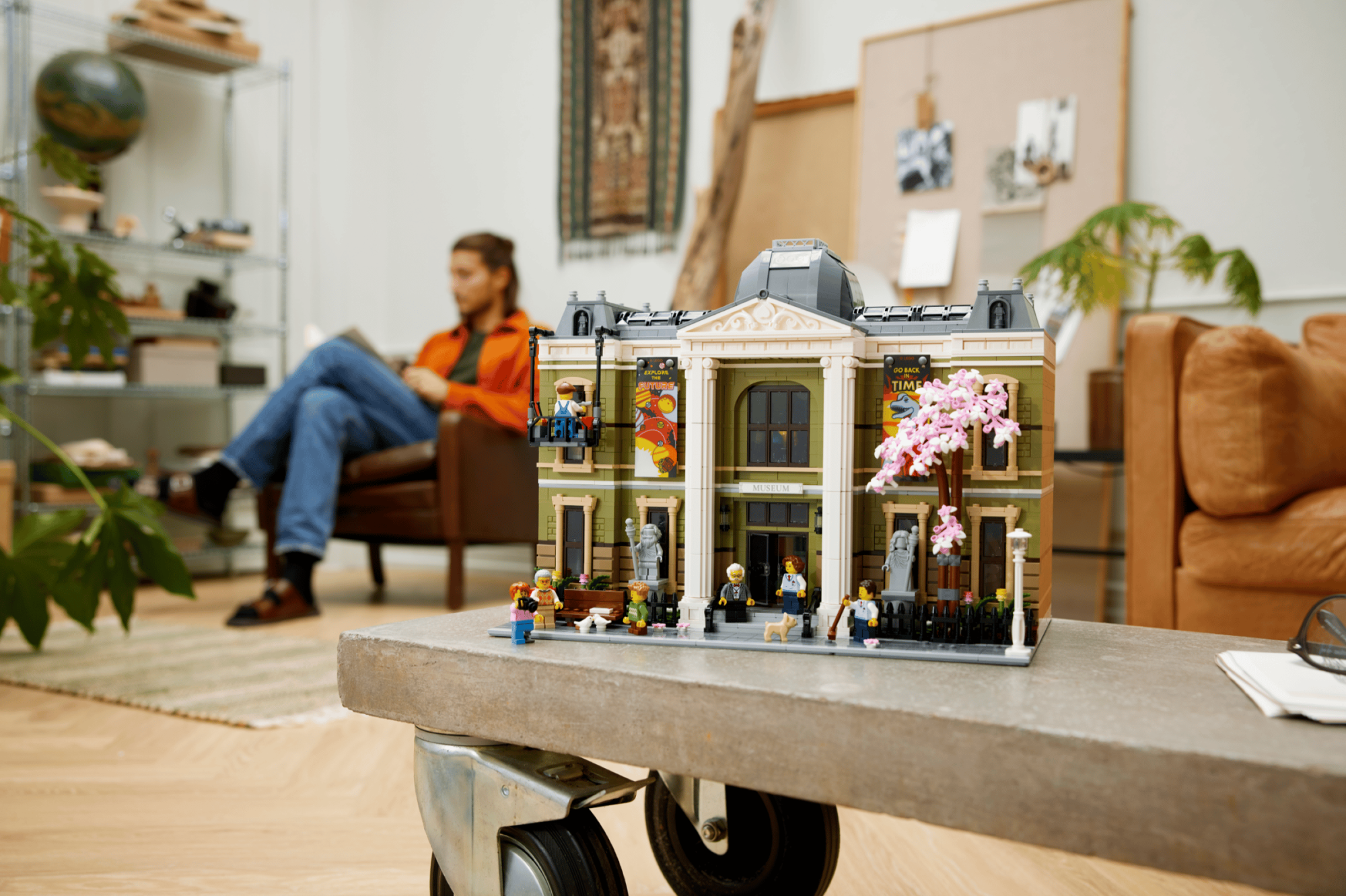 The Largest Modular Set: The LEGO® Icons Natural History Museum