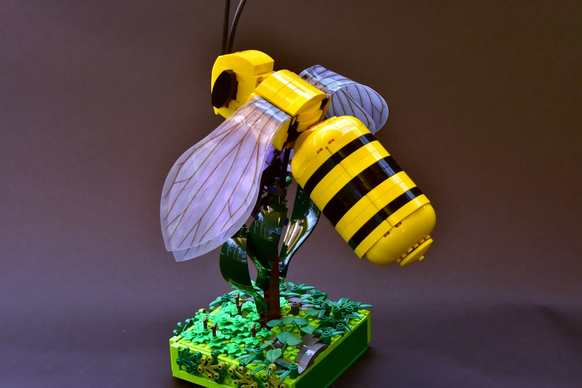 LEGO® Ideas Amazing Bee Project Buzzes with 3k Supporters — lego ideas amazing bee project buzzes with 81k supporters img …