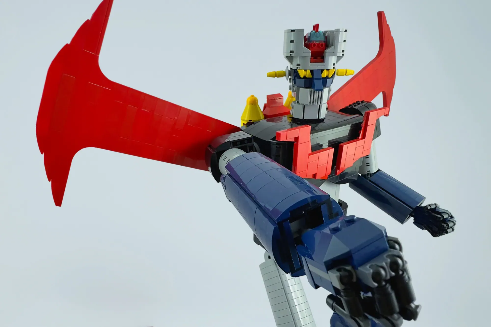 Mazinger Z LEGO® Ideas Project Brings 3,210-Piece Mecha Giant to Life (3210) — detail view