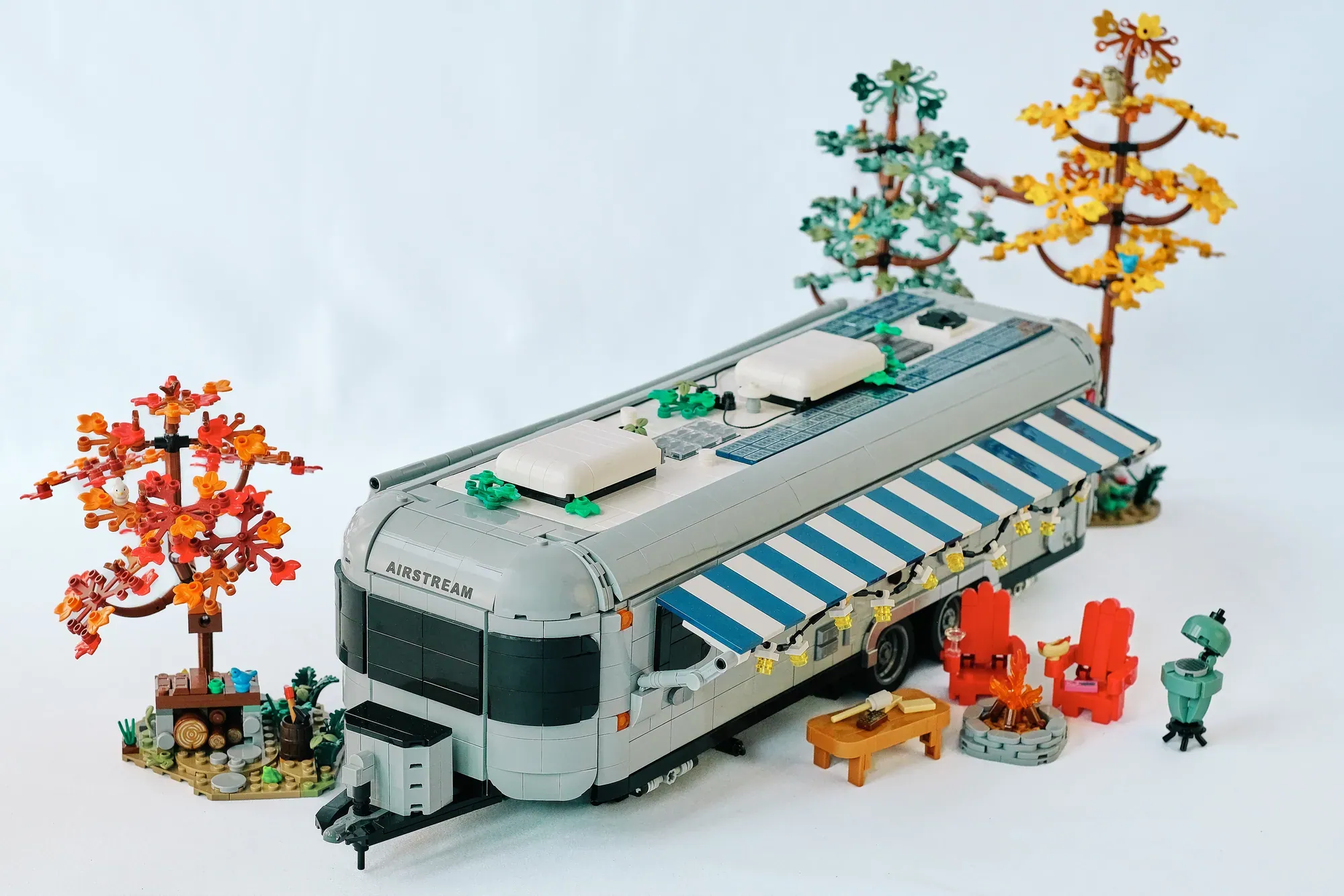 JedisonBuilds' LEGO® Airstream Trailer Packs Twin Beds and a Campfire S'mores Into 3,910 Pieces