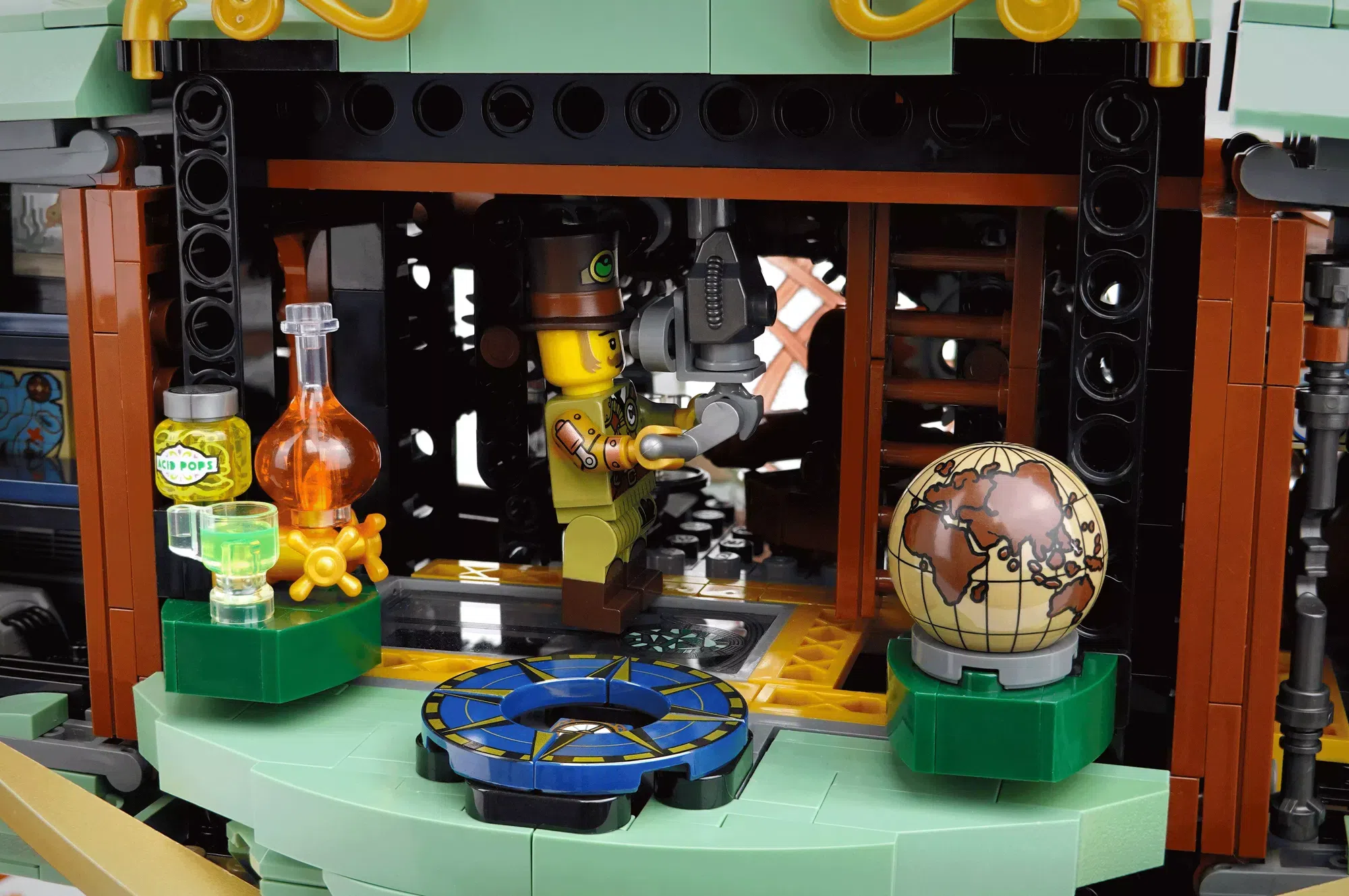 This Motorized Steampunk Submarine LEGO® Ideas Project Just Hit 10,000 Supporters (10000) — finished model
