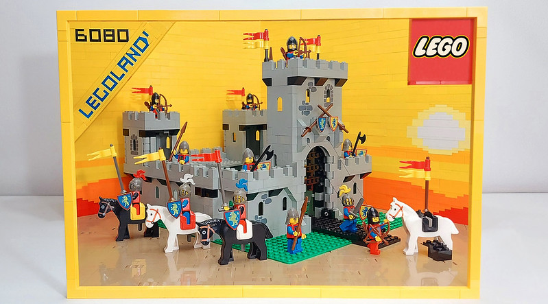 Petit Renaud's 6080 LEGO King's Castle Box Illusion!
