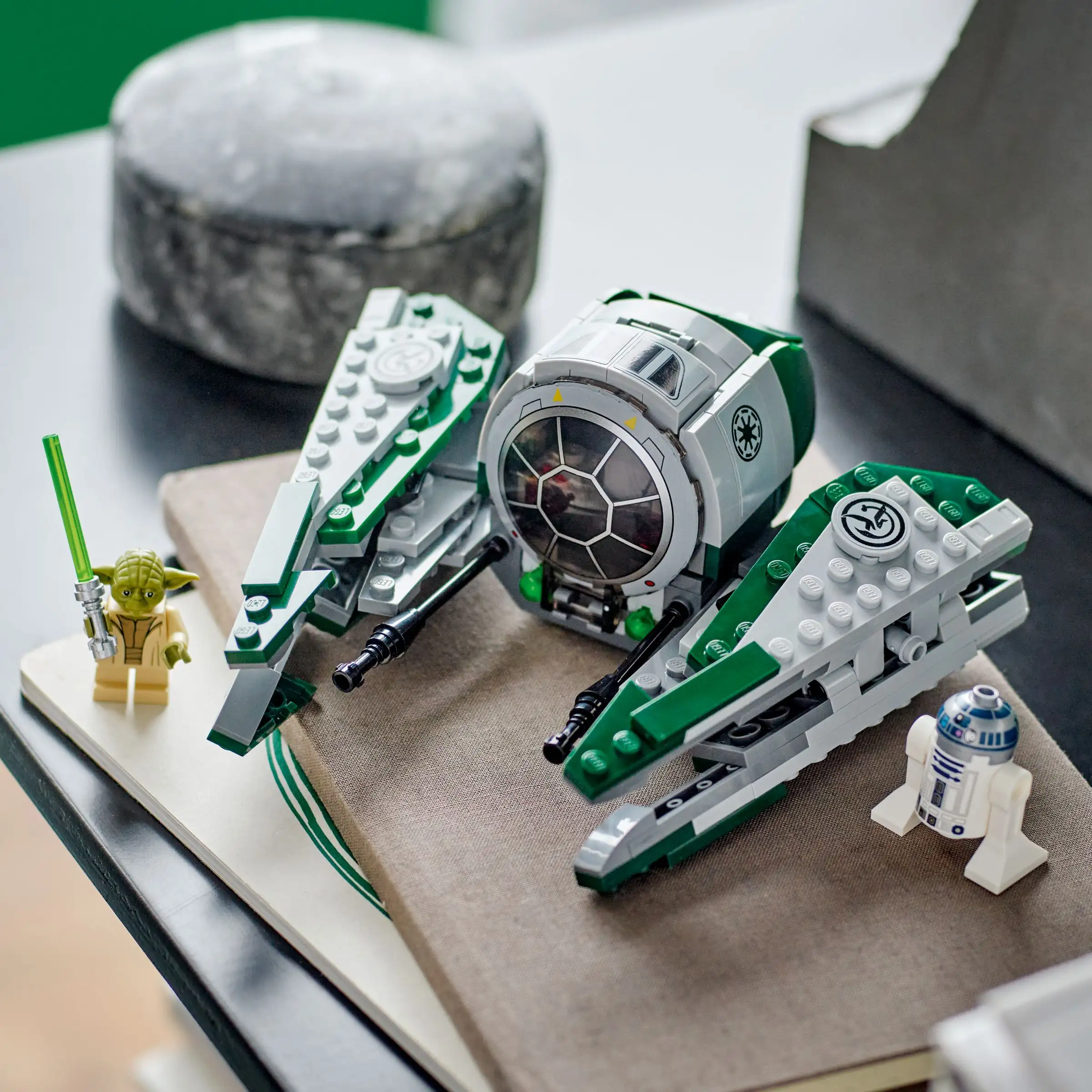 75360: Yoda's Jedi Starfighter