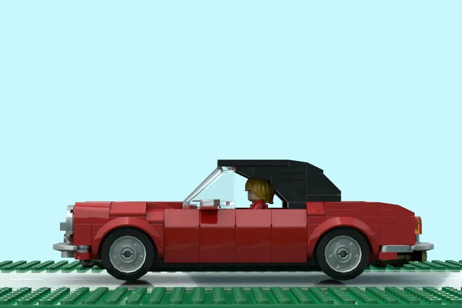 Lego.Ozzy.Fan's Alfa Romeo Giulietta Spider Hits a Milestone with 10,000 Supporters on LEGO Ideas